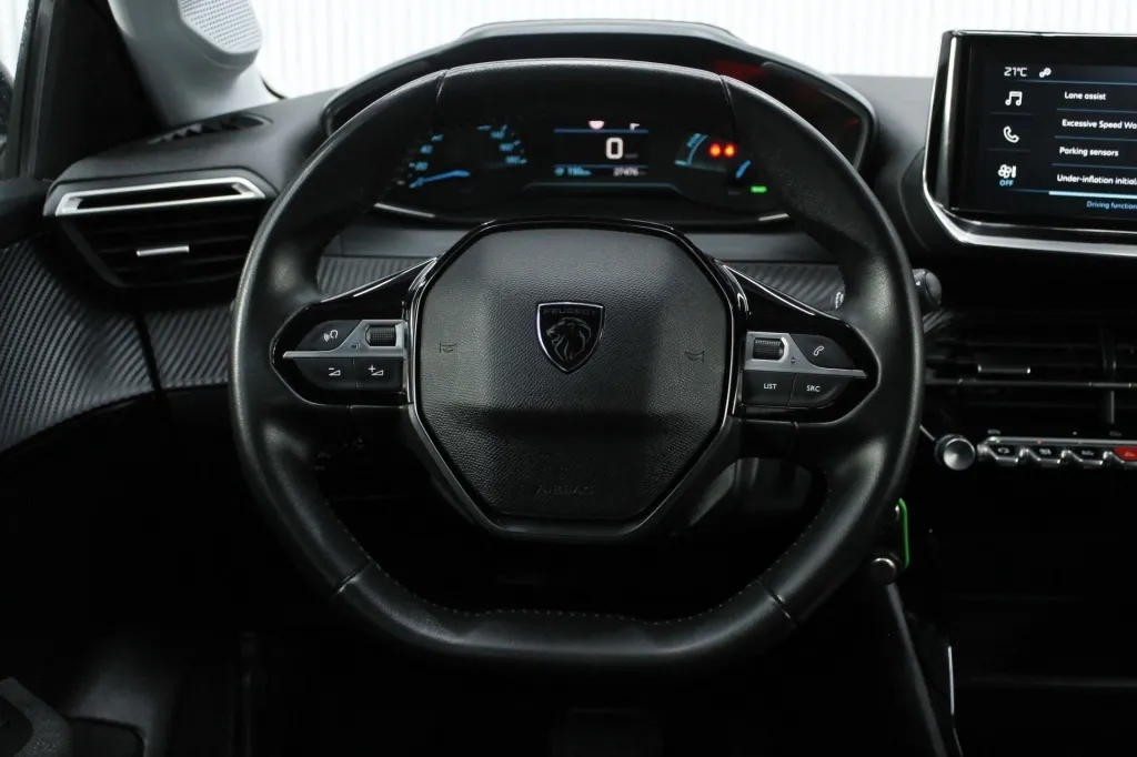 Peugeot e-208
