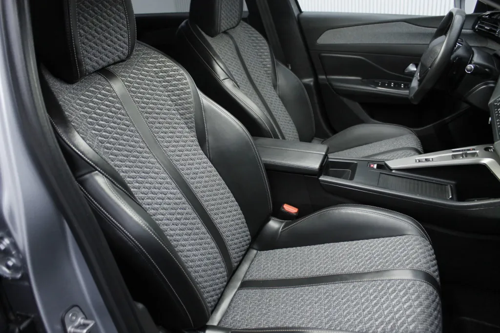Peugeot e-308 SW