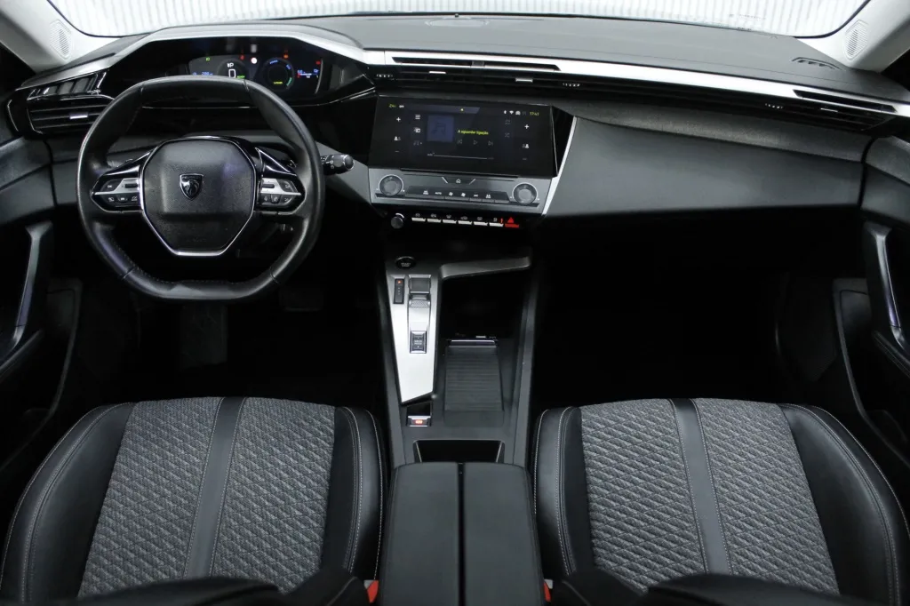 Peugeot e-308 SW