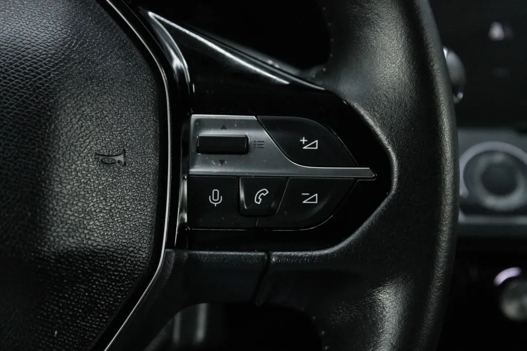 Peugeot e-308 SW