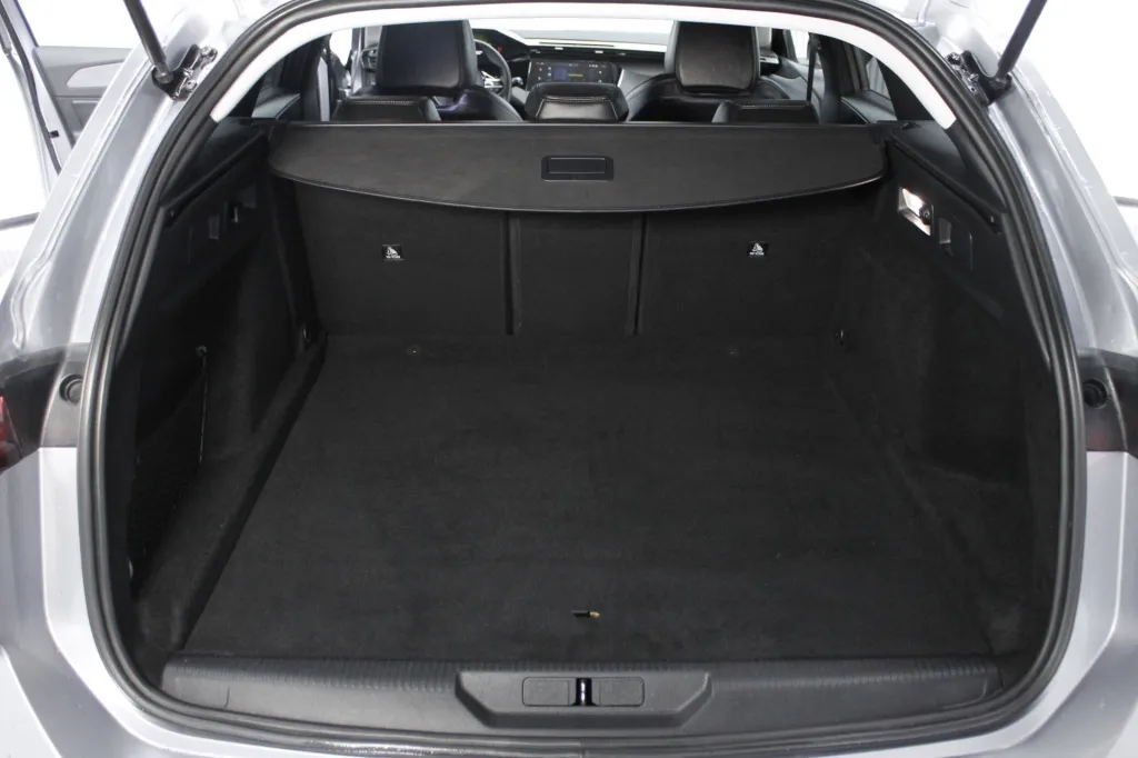 Peugeot e-308 SW
