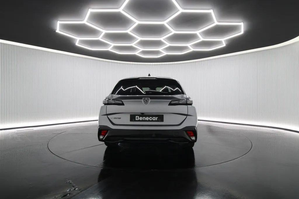 Peugeot e-308 SW