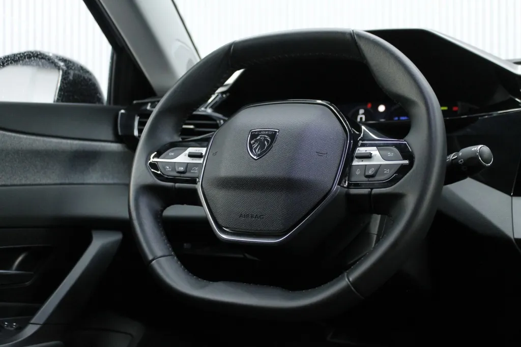 Peugeot e-308 SW