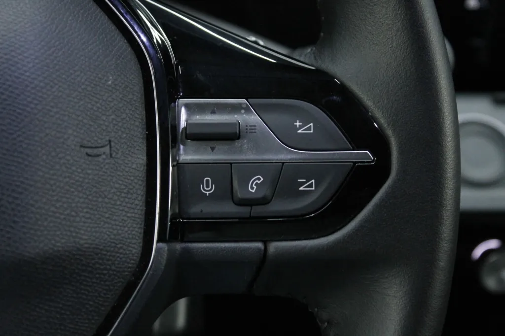 Peugeot e-308 SW
