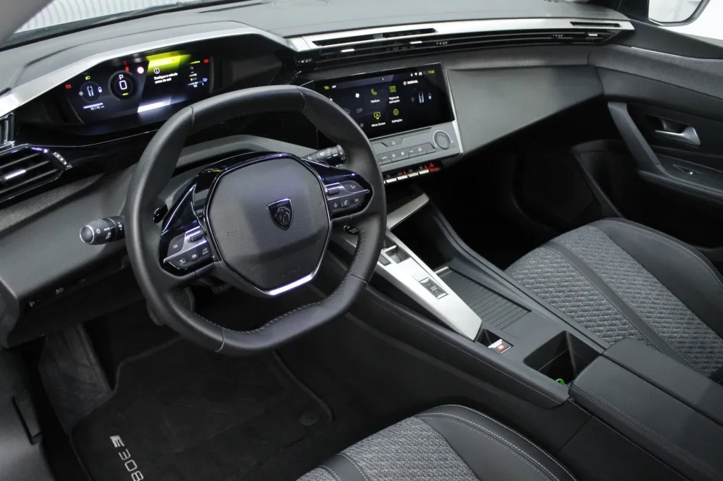Peugeot e-308 SW