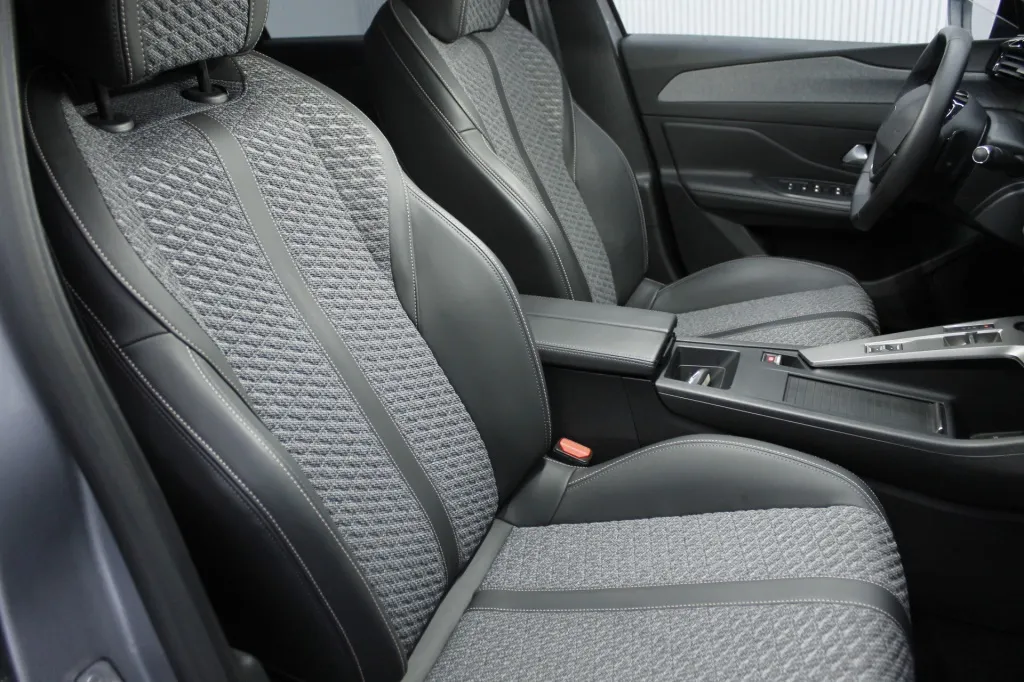 Peugeot e-308 SW