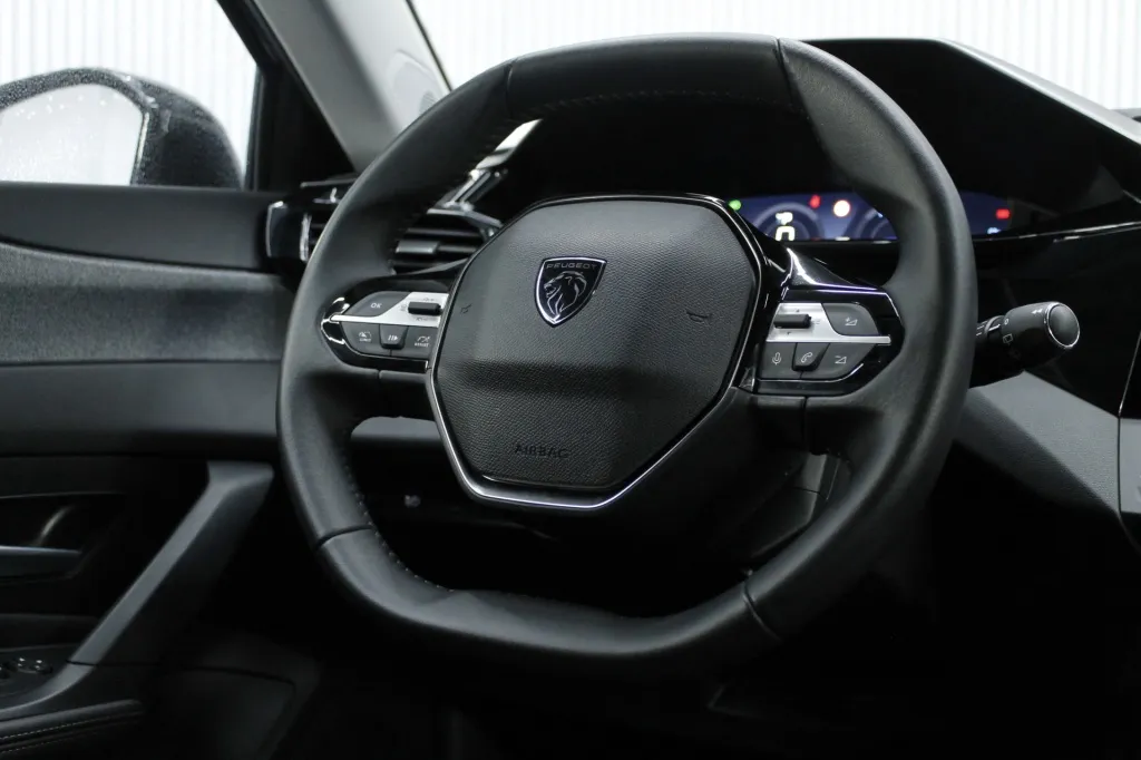 Peugeot e-308 SW