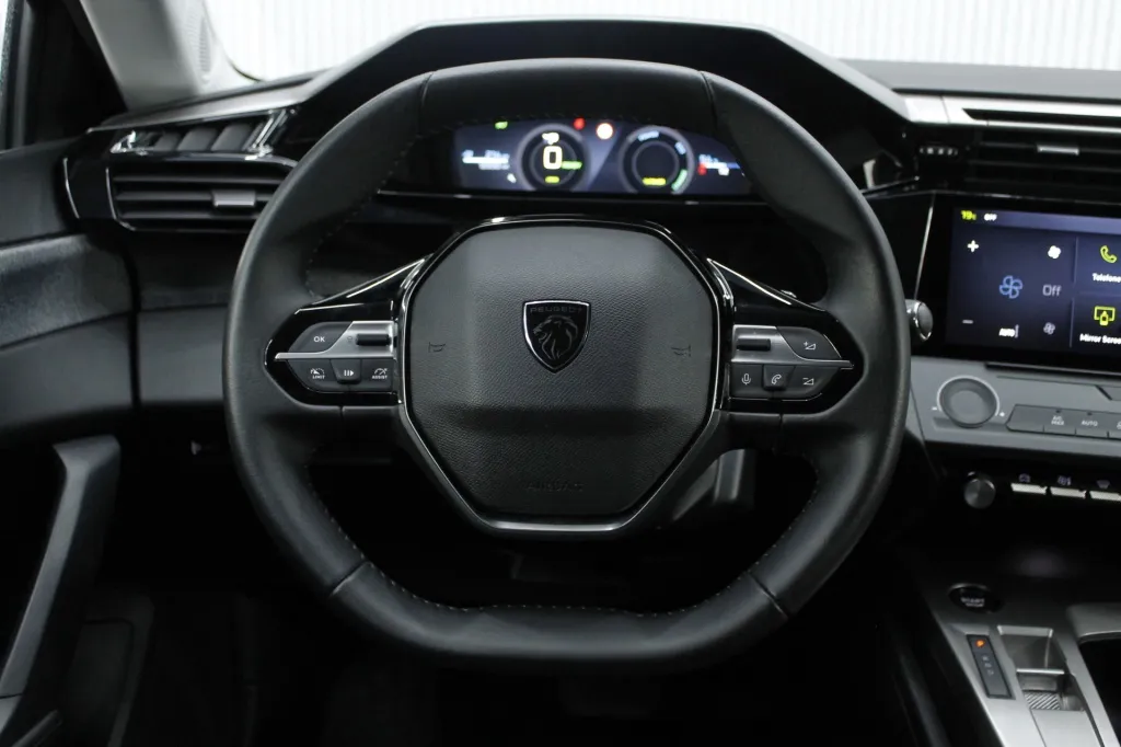 Peugeot e-308 SW
