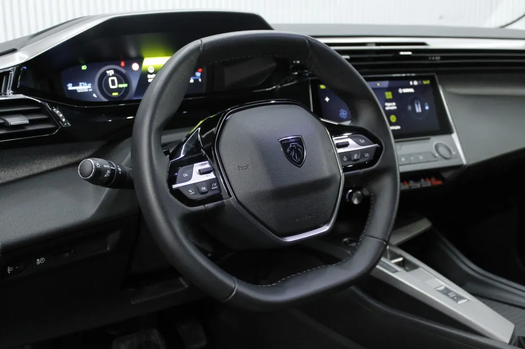 Peugeot e-308 SW