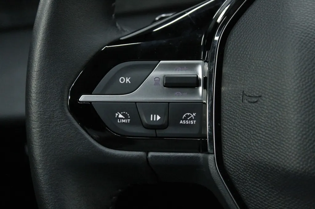 Peugeot e-308 SW