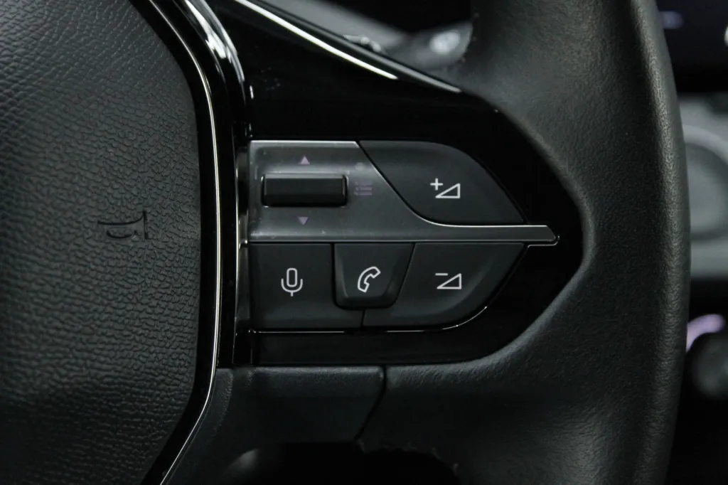 Peugeot e-308 SW