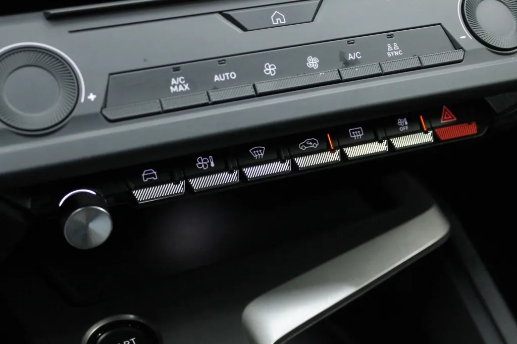 Peugeot e-308 SW