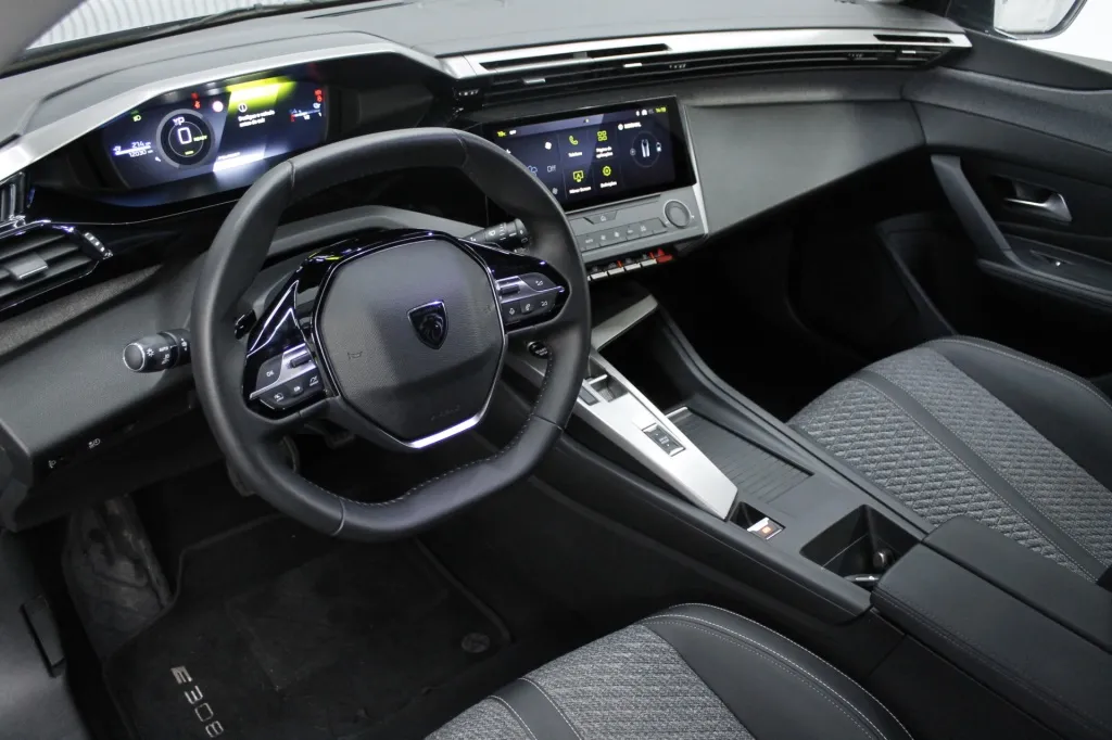 Peugeot e-308 SW