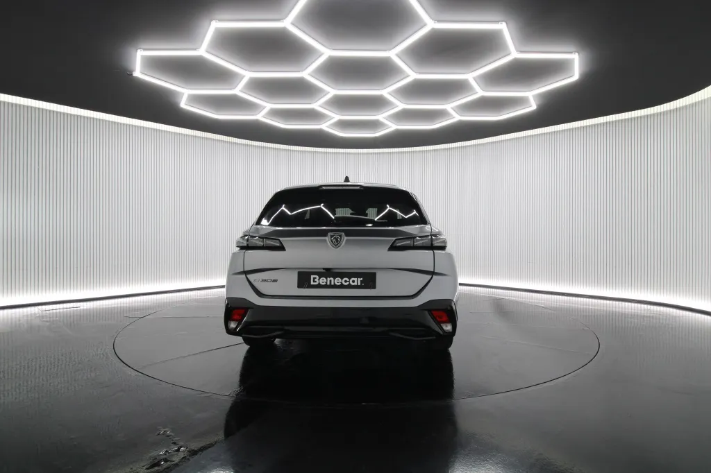 Peugeot e-308 SW