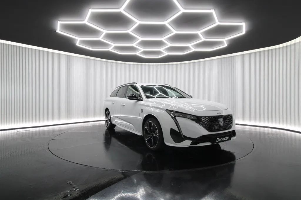 Peugeot e-308 SW