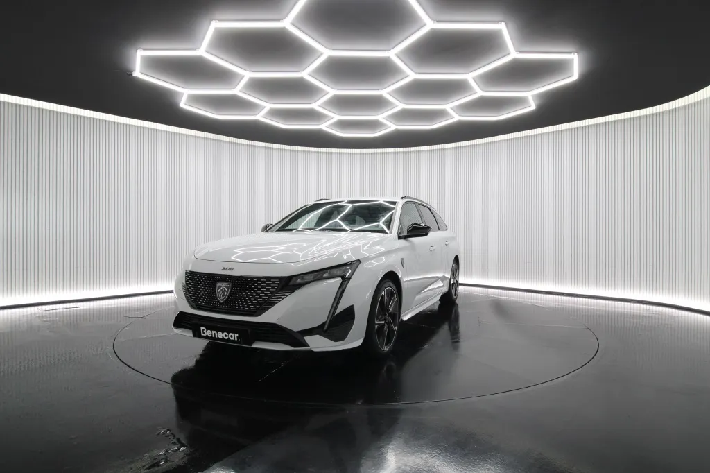 Peugeot e-308 SW