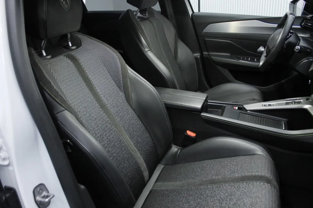 Peugeot e-308 SW