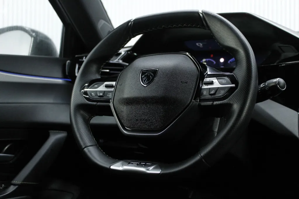 Peugeot e-308 SW