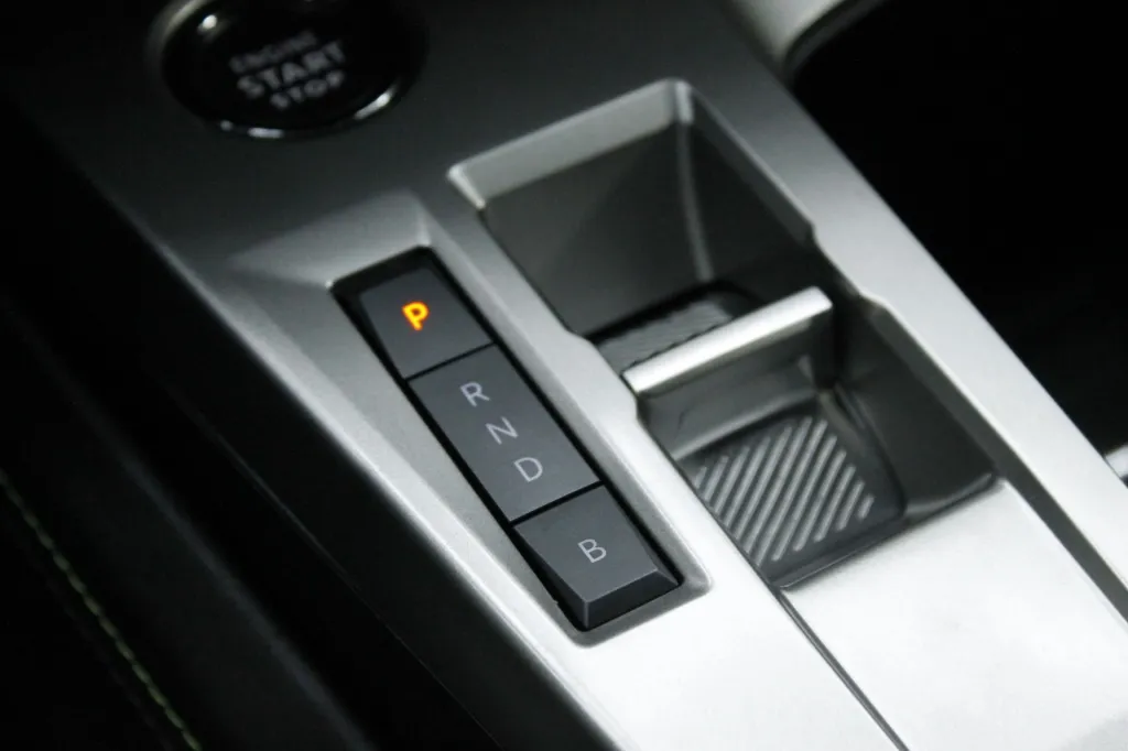 Peugeot e-308 SW