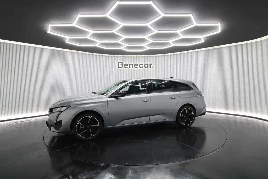 Peugeot e-308 SW