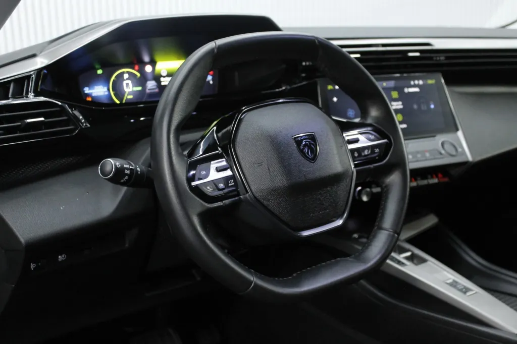 Peugeot e-308 SW