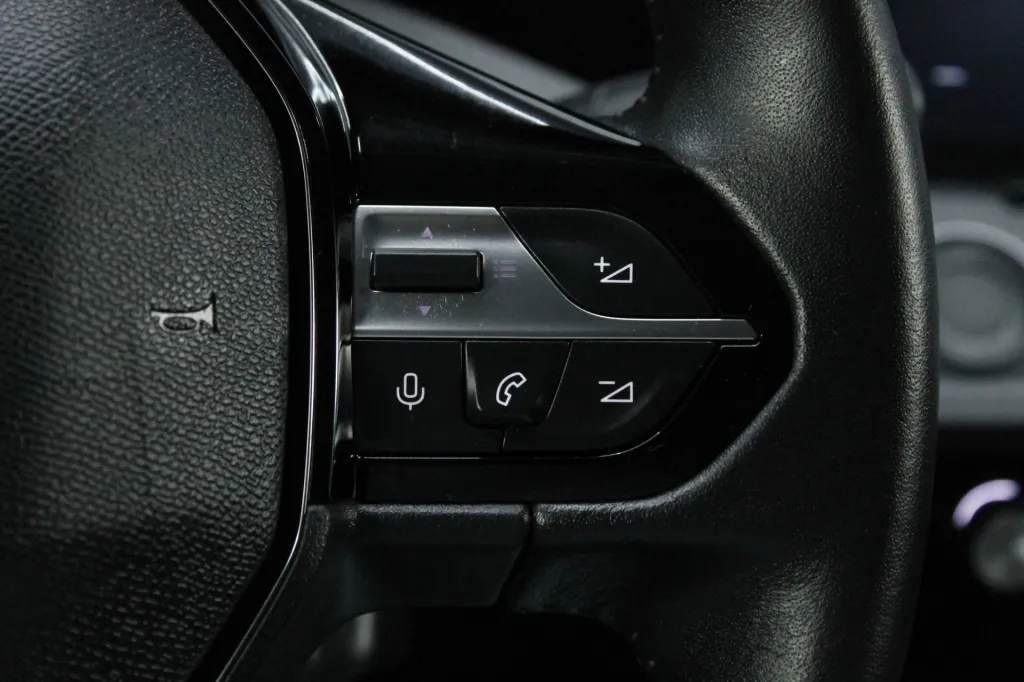 Peugeot e-308 SW