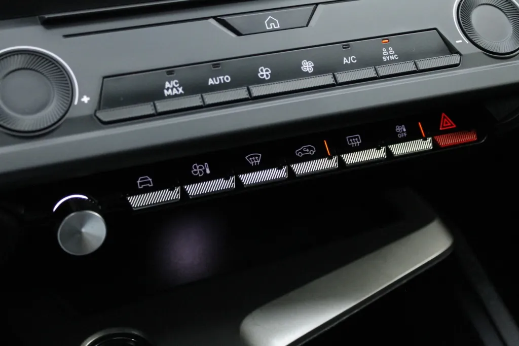 Peugeot e-308 SW