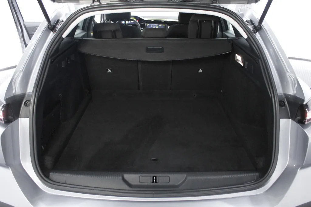 Peugeot e-308 SW