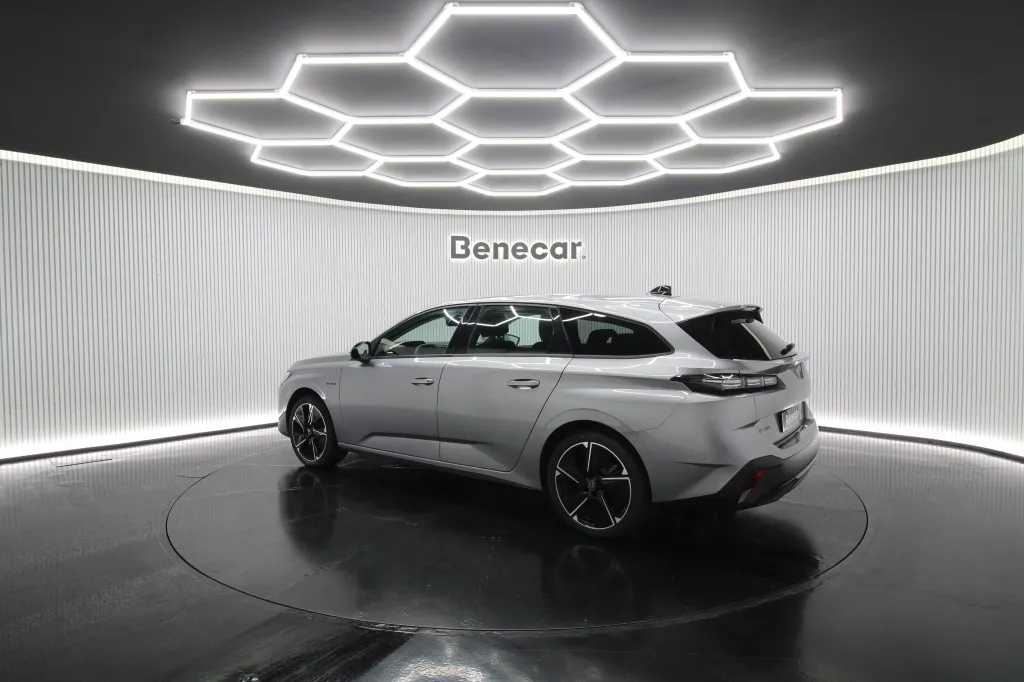 Peugeot e-308 SW