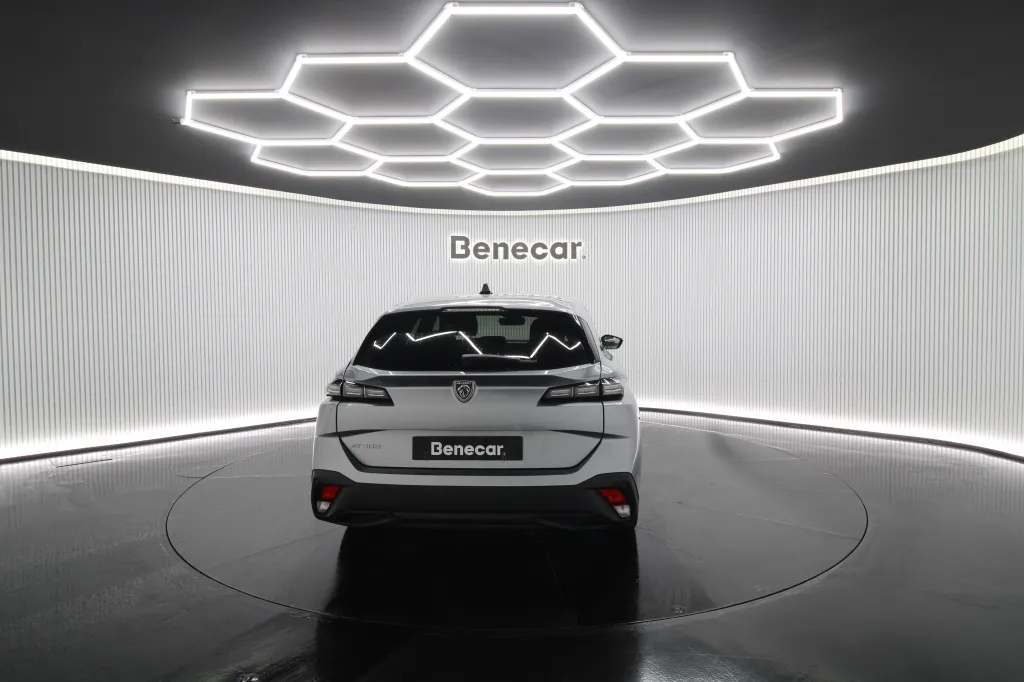 Peugeot e-308 SW