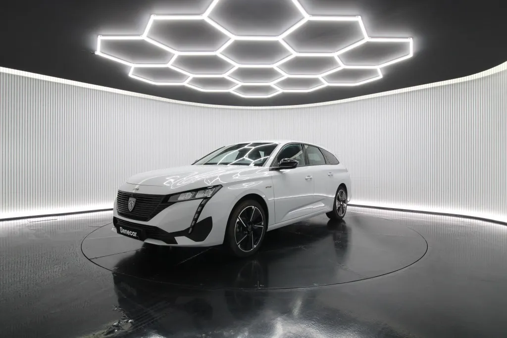 Peugeot e-308 SW