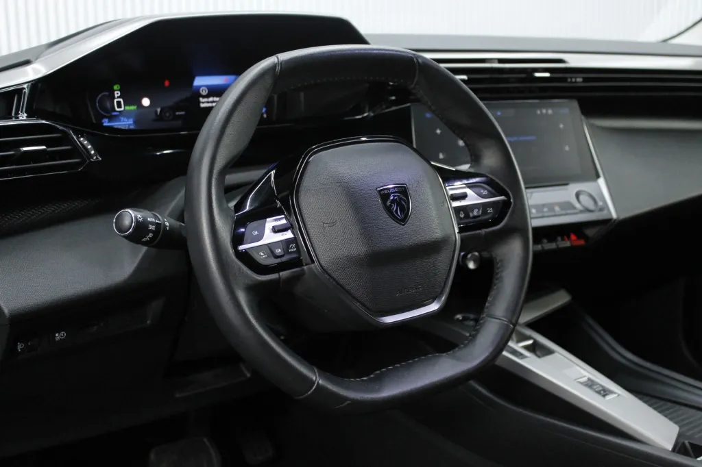 Peugeot e-308 SW