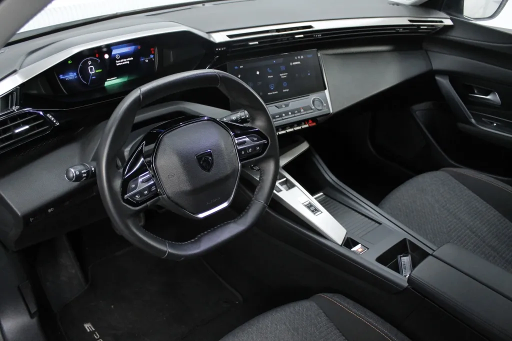 Peugeot e-308 SW