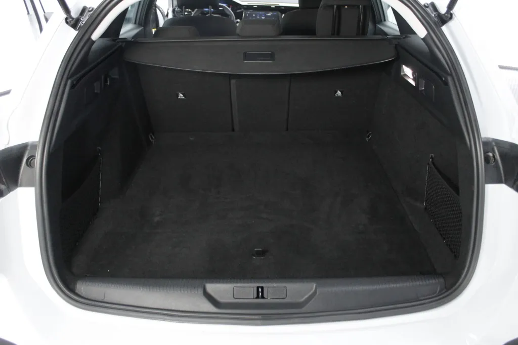 Peugeot e-308 SW