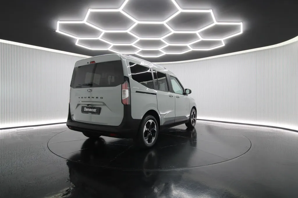 Ford Tourneo