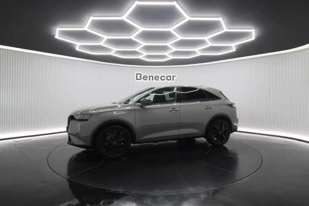DS DS7