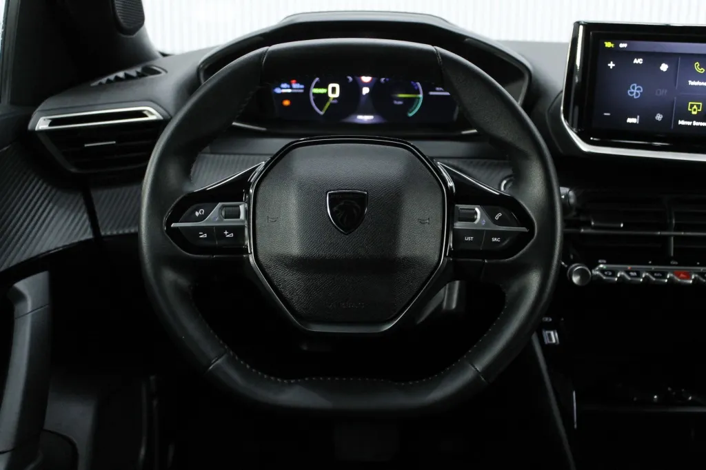 Peugeot e-2008