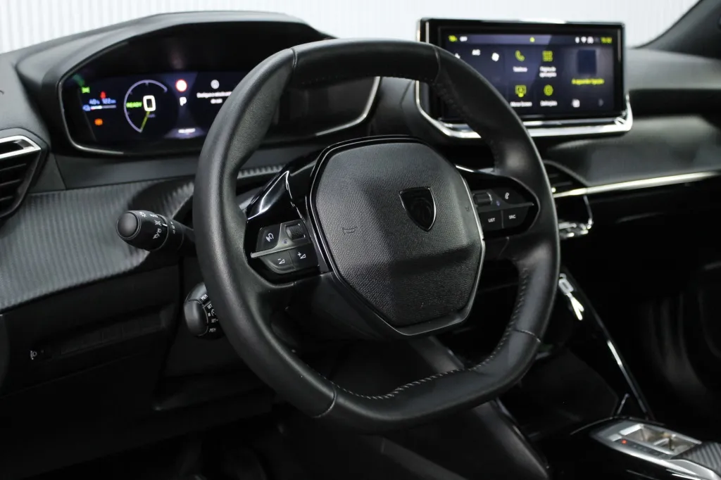 Peugeot e-2008