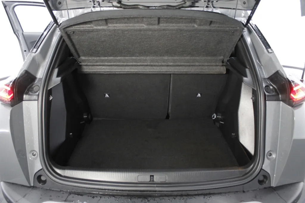 Peugeot e-2008