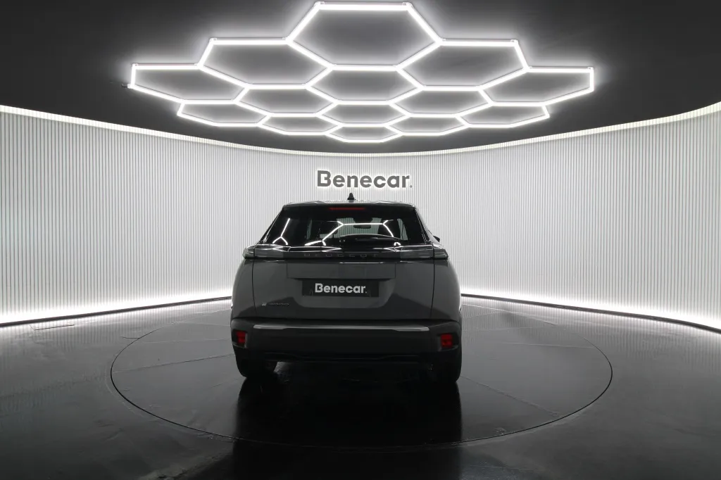 Peugeot e-2008