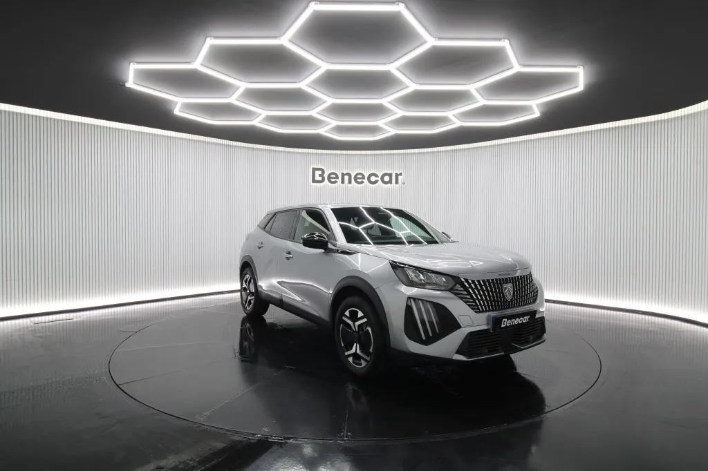 Peugeot e-2008