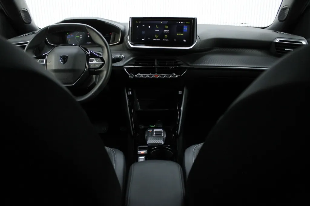 Peugeot e-2008