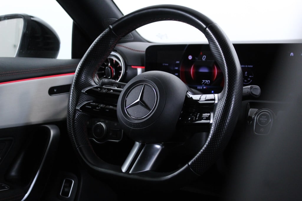 Mercedes-Benz Classe CLA - 180