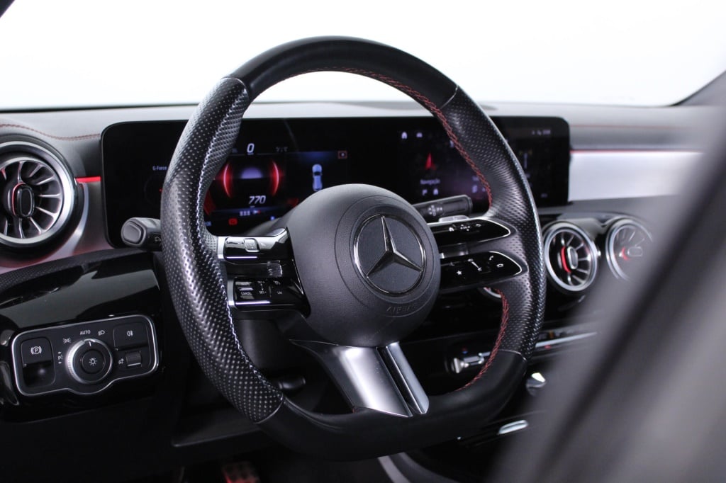 Mercedes-Benz Classe CLA - 180