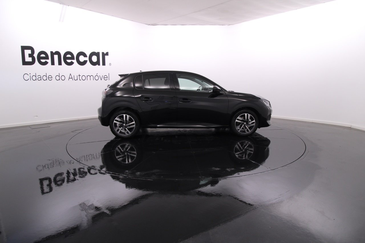 Peugeot 208 Gasoline 5 2023