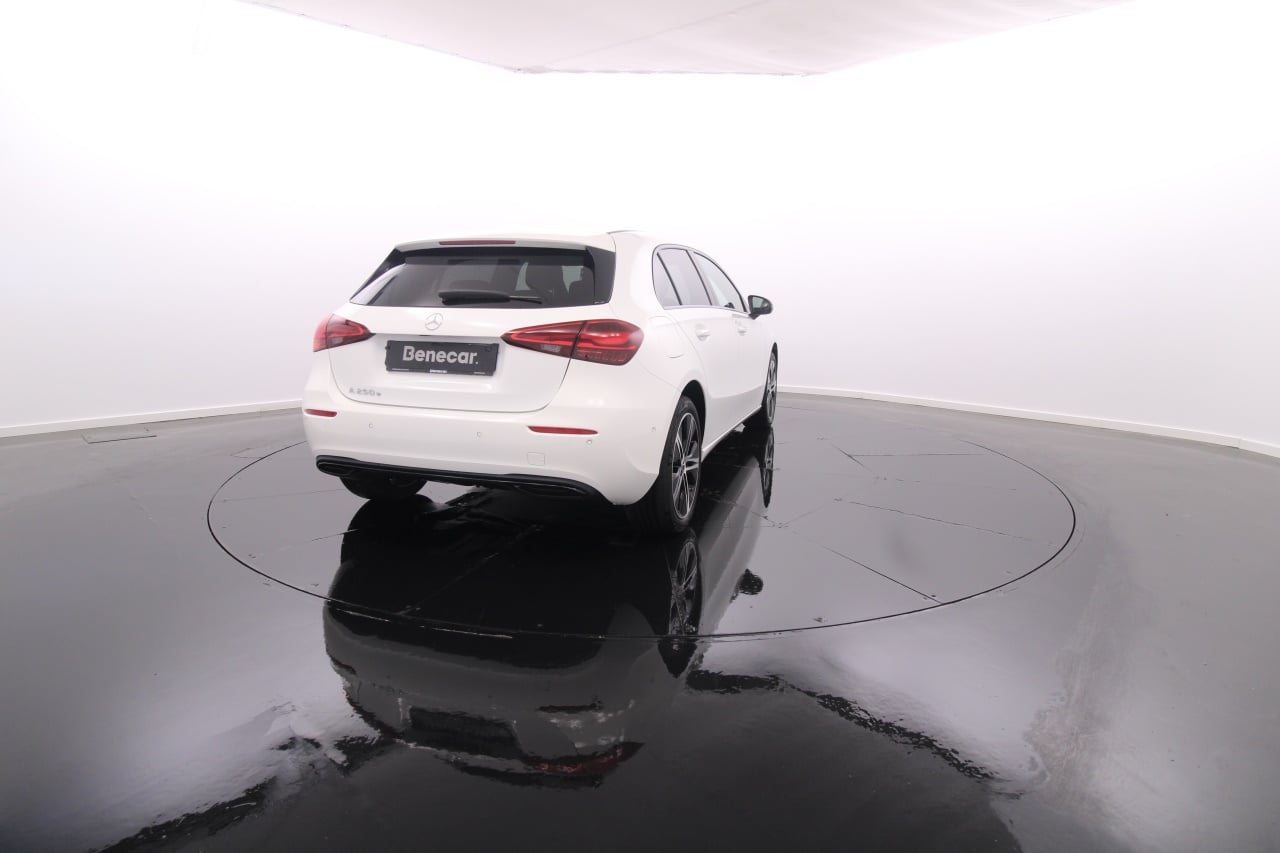 Mercedes-Benz Classe A - 250 Elétrico Gasolina 6 2023