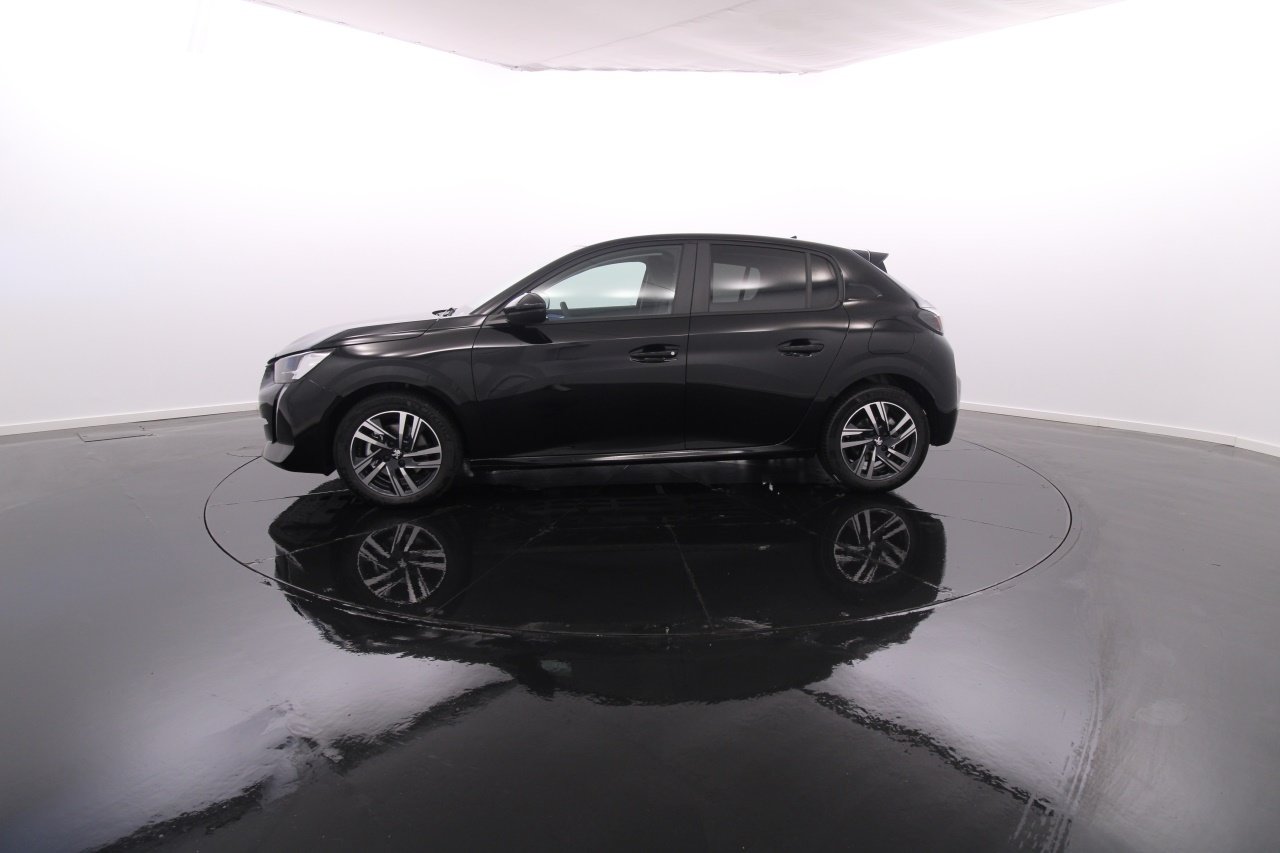Peugeot 208 Diesel 7 2023