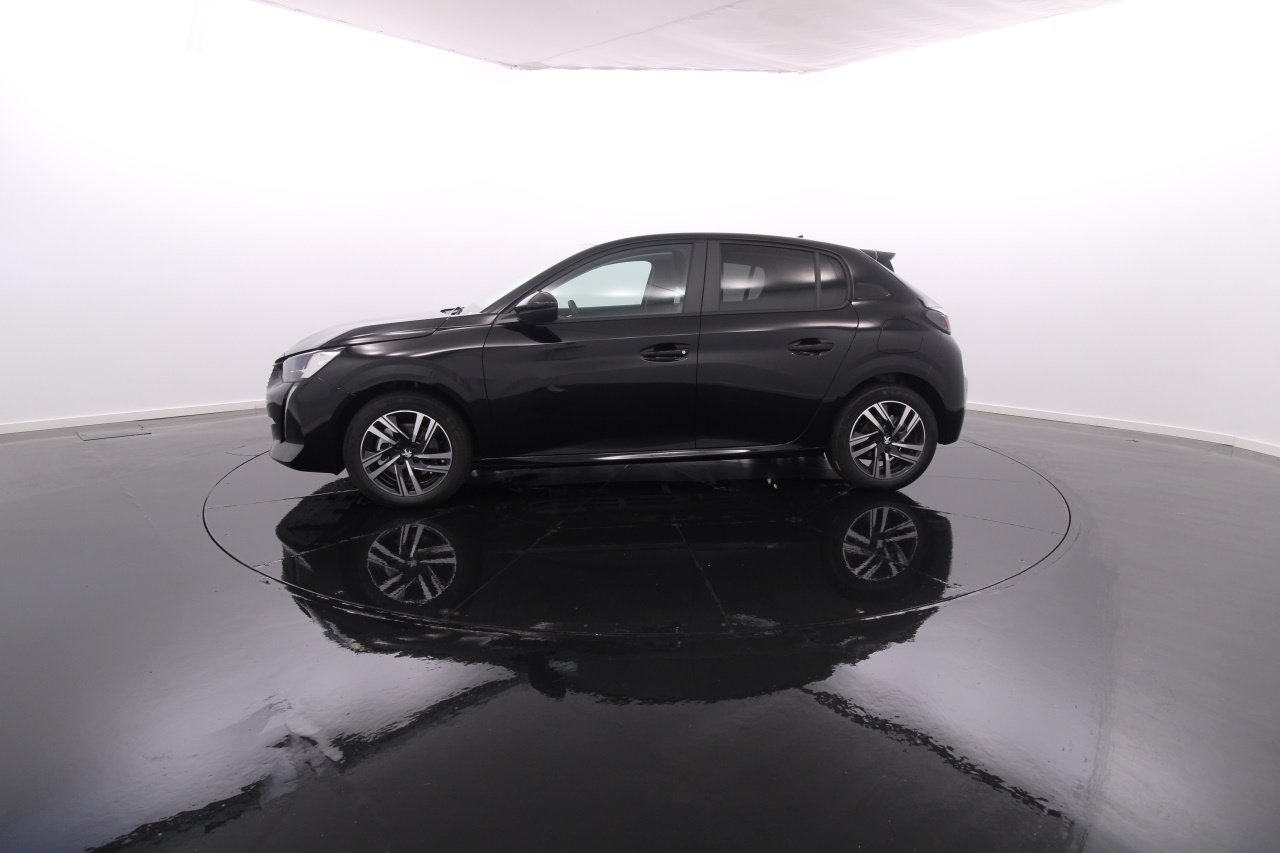 Peugeot 208 Diesel 7 2023