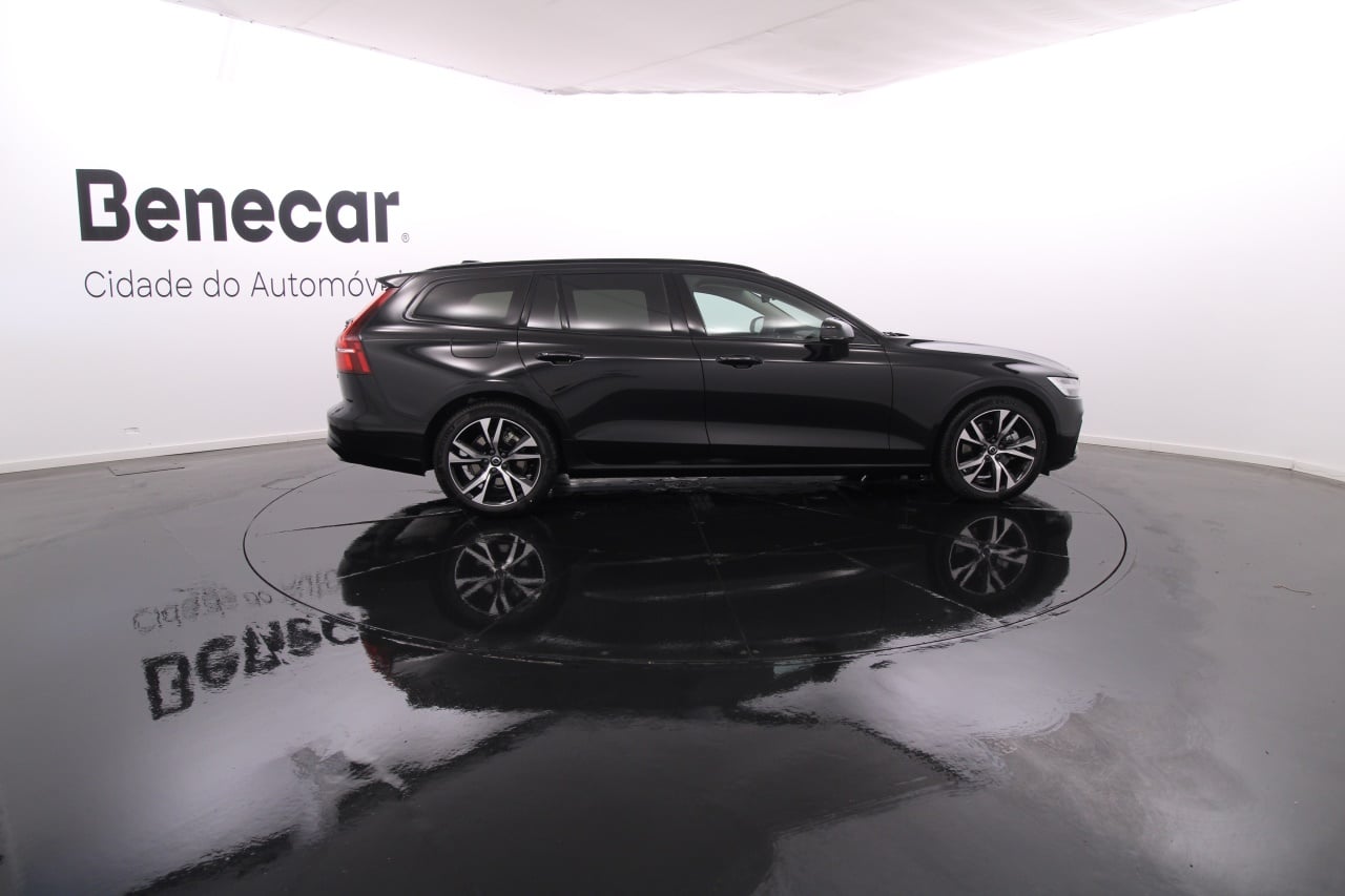 Volvo V60 Híbrido Diesel 5 2023