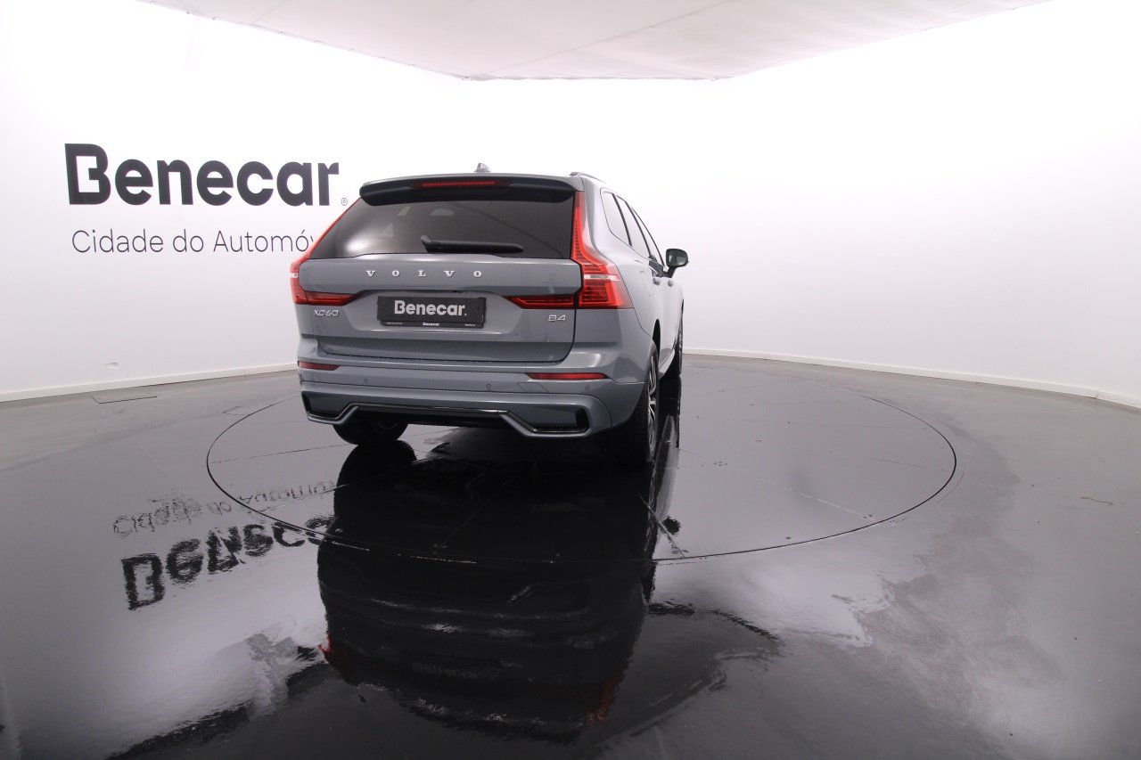 Volvo XC60 Híbrido Diesel 5 2023